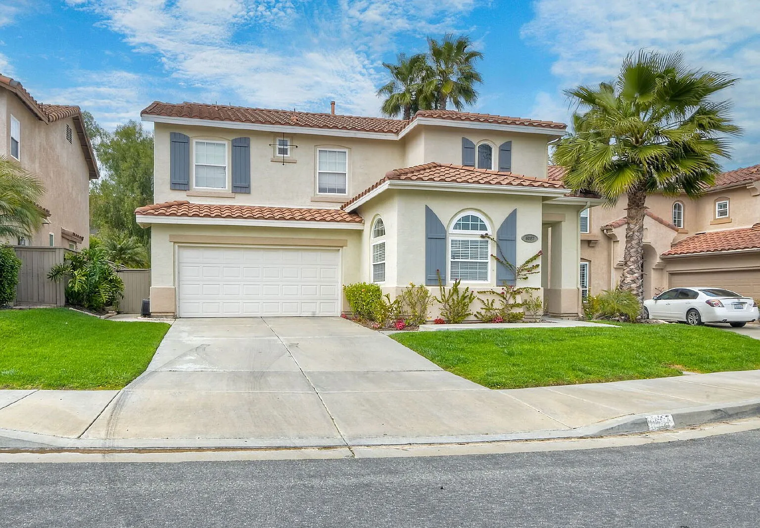 4 bed, 2.5 bath, 2113 sqft, $6,600 — Photo 2