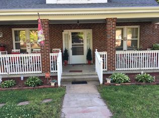 807 Banks Rd, Martinsville, VA 24112