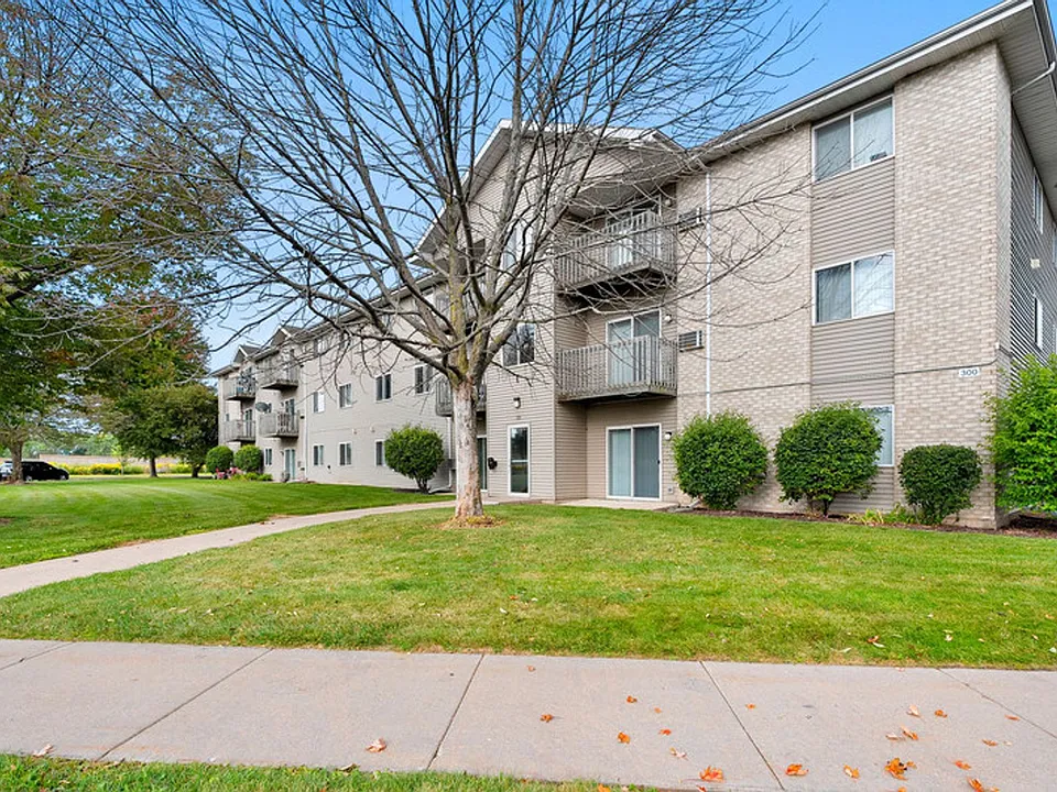 Fox Valley Meadows Apartments