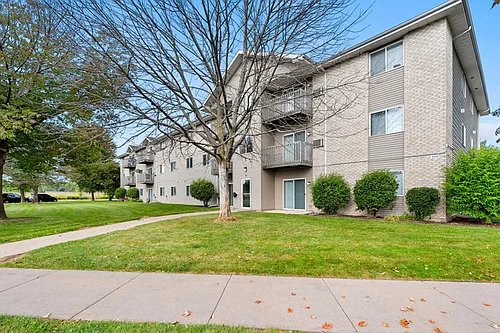 Fox Valley Meadows Apartments Photo 1