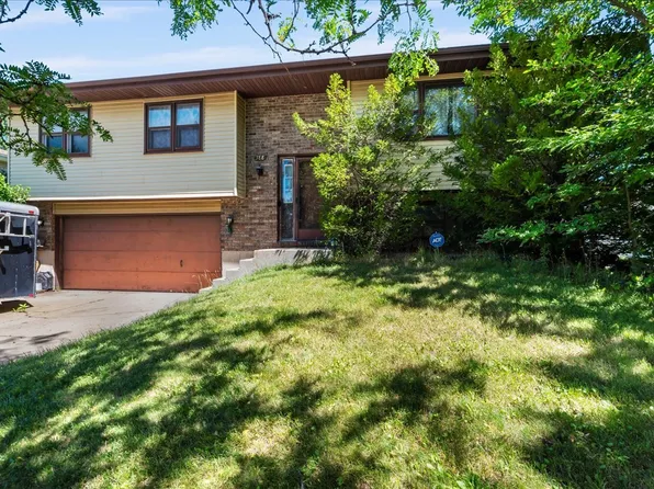 388 Highland Ave, Hampshire, IL 60140