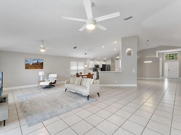981 Delray Lakes Dr — Photo 8