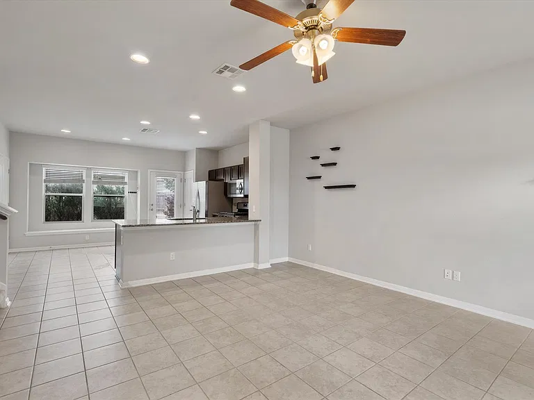 207 Wainscot Oak Way — Photo 6