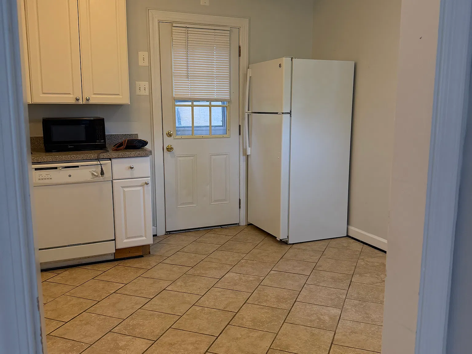2 bed, $2,650 — Photo 4