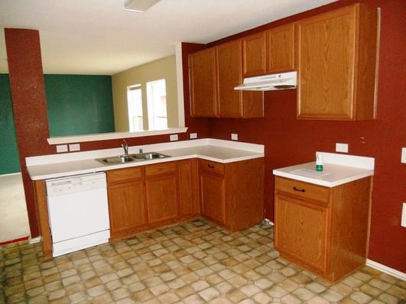 2nd image of 1209 Sage Dr
