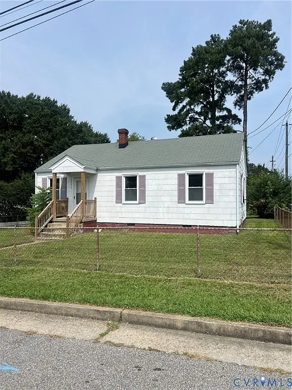 3 bed, 1.0 bath, $1,150 — Photo 1