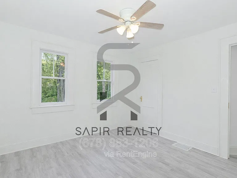 1026 Lynhurst Dr SW — Photo 9