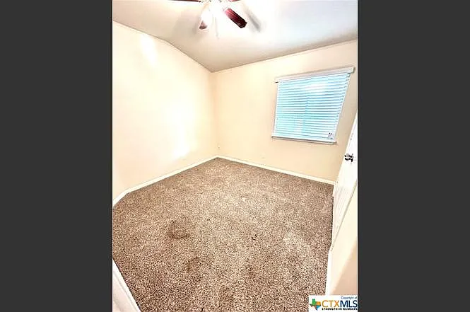 946 Hobby Rd — Photo 33