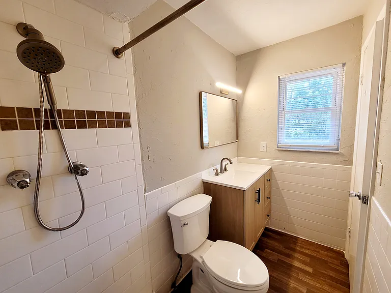 3116 W University Ave — Photo 32