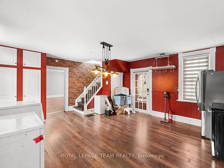 509 Moffat St — Photo 11