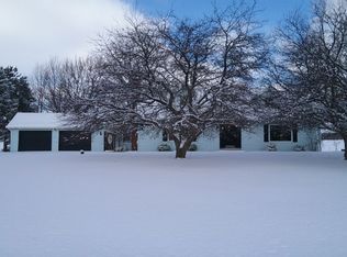 8052 Batavia Byron Rd, Batavia, NY 14020