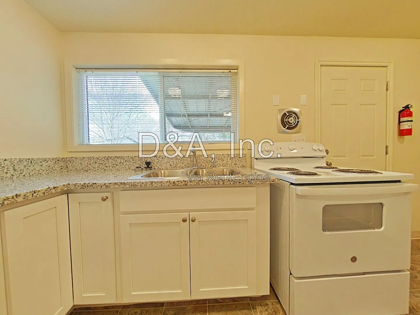 2 bed, 1.0 bath, 884 sqft, $1,695 — Photo 4