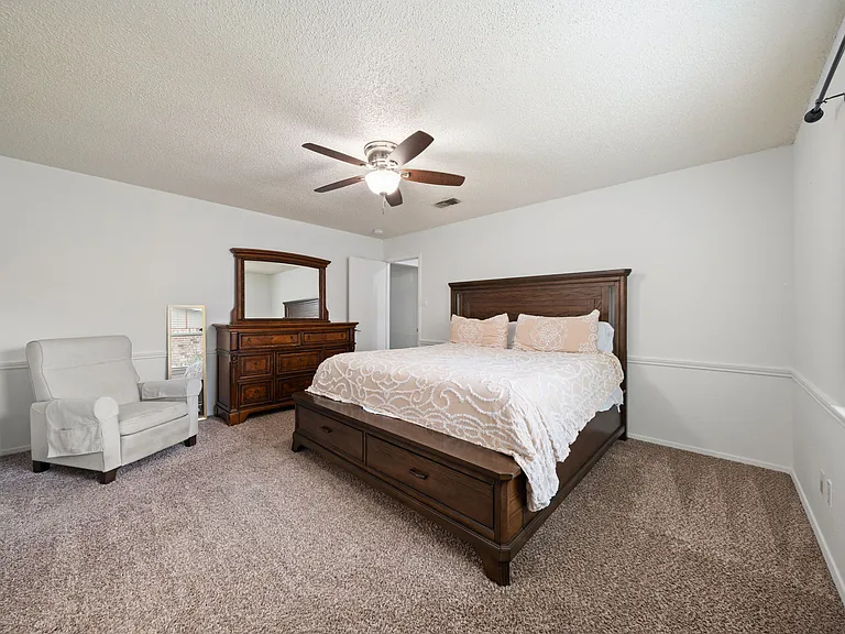 6244 Melinda Dr — Photo 17