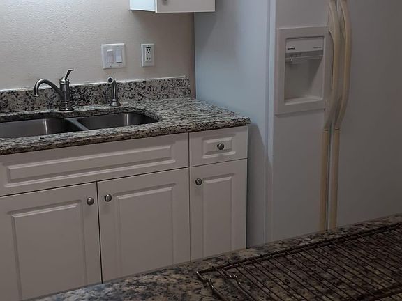 3rd image of 175 N Pearl Lake 108 Cswy