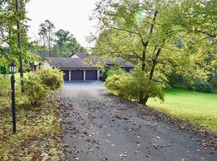 3228 Spring Valley Rd, Slatington, PA 18080