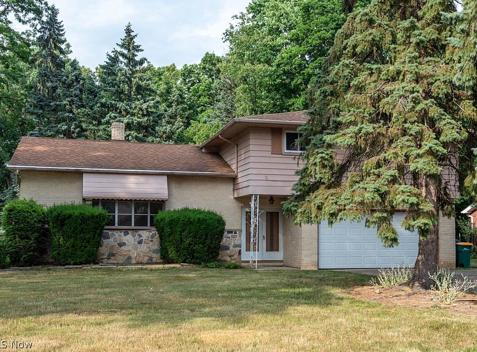 1st image of 1093 E Dartmoor Ave