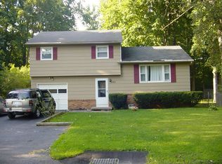 990 Whitlock Rd, Rochester, NY 14609