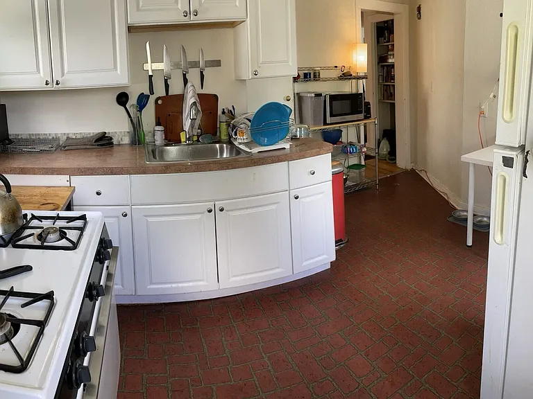 714 W Liberty St #2 — Photo 8