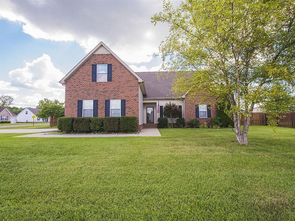 1st image of 102 Centerrock Dr