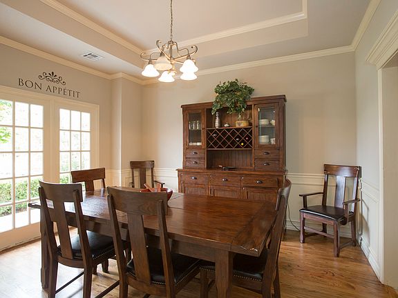 Dining with outdoor view