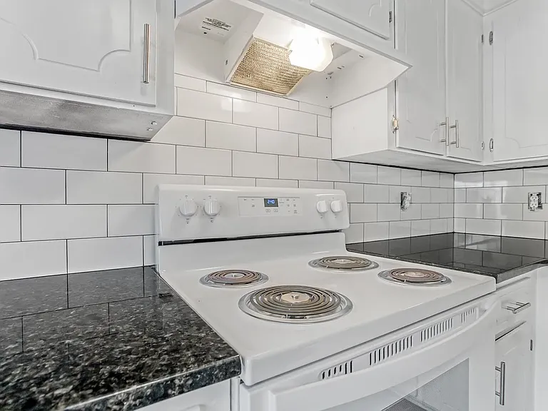 1319 Collier Dr — Photo 14