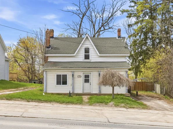 782 Ward St, Selwyn, ON K0L 1H0