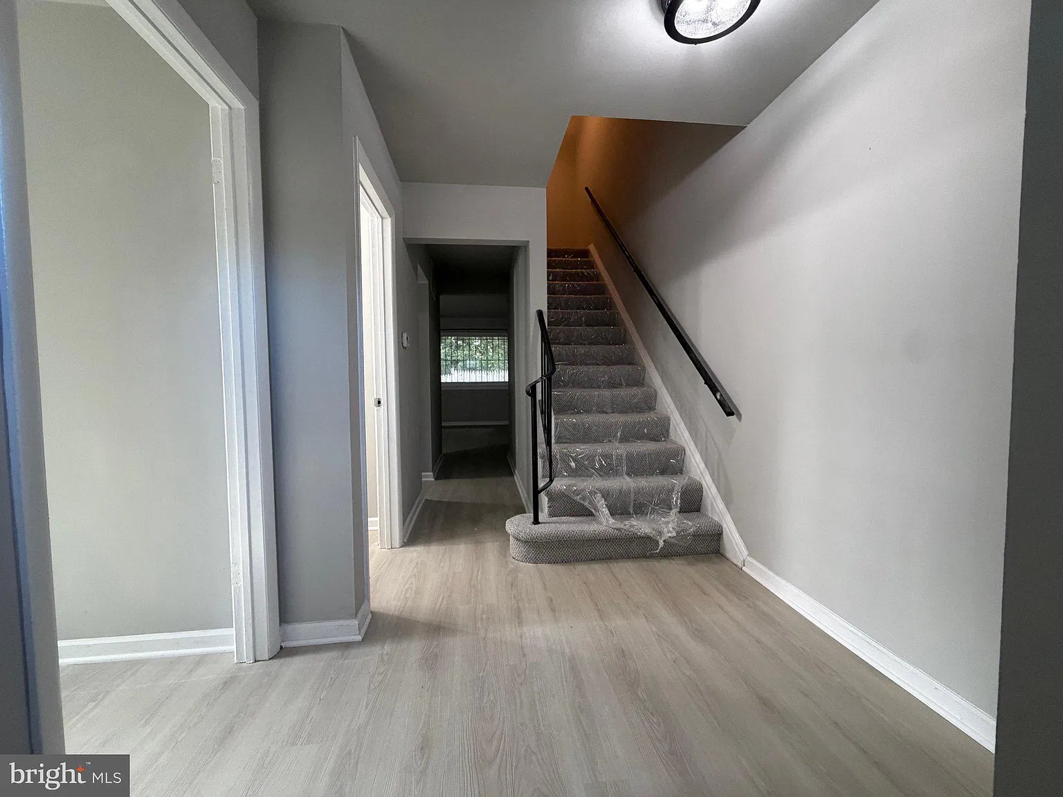 3 bed, 2.5 bath, 2140 sqft, $2,500 — Photo 2