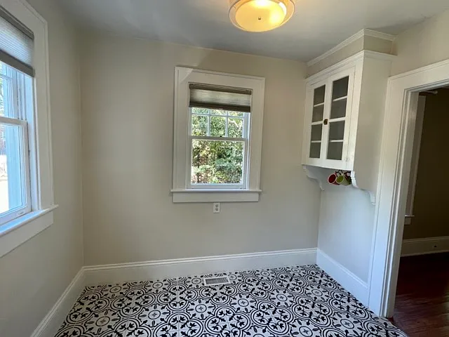 2112 Park Rd #2 — Photo 5