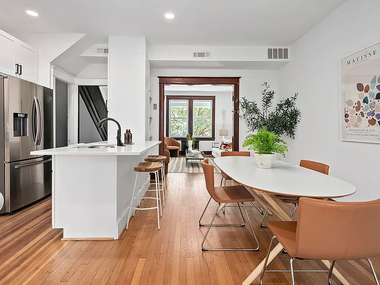13 Adams St NW — Photo 7