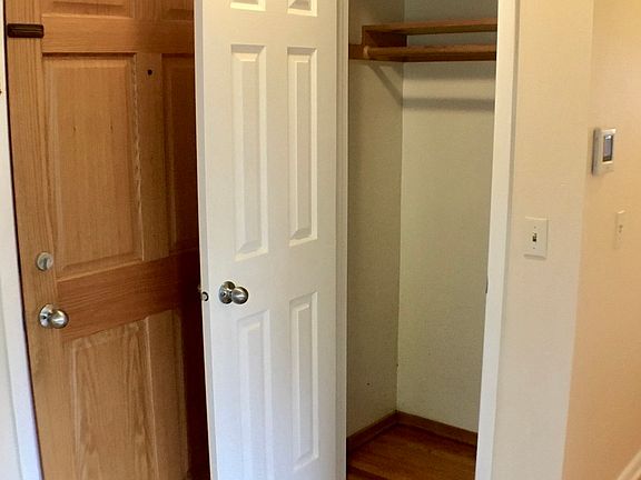 4th image of 422 Rushmore Ln APT 1
