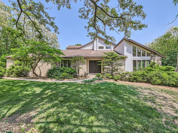 37W396 Maryhill Ln, Elgin, IL 60124