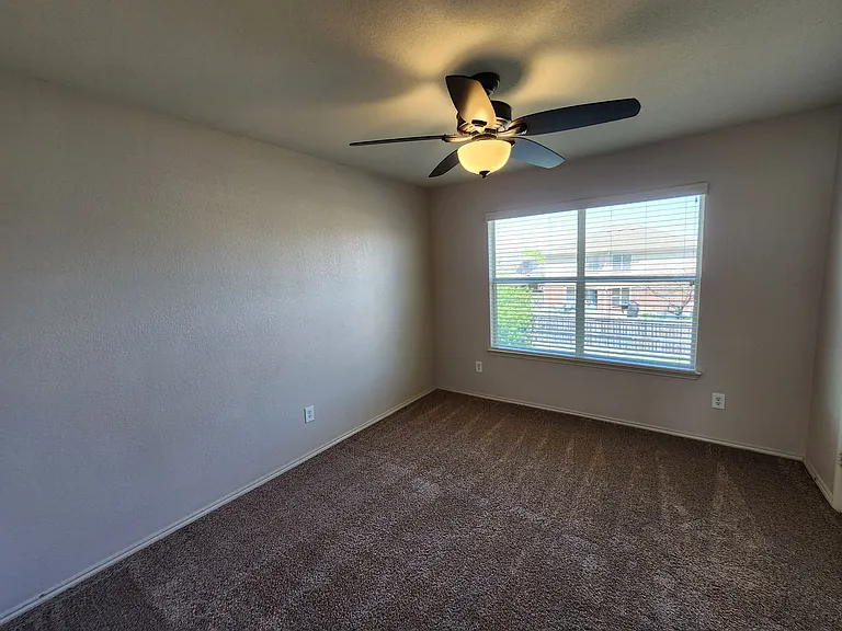 5709 Valley Stream Way — Photo 28
