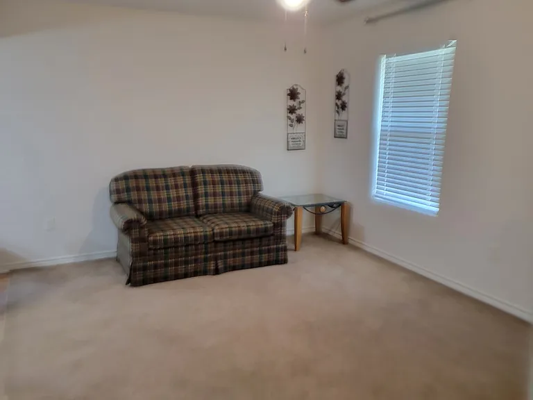 1408 S Hart Ave — Photo 3