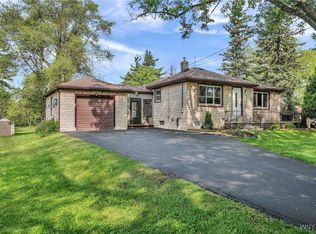 100 Brompton Rd, Williamsville, NY 14221