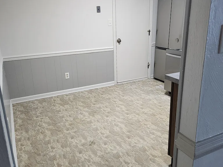 3465 Woodbaugh Dr — Photo 3