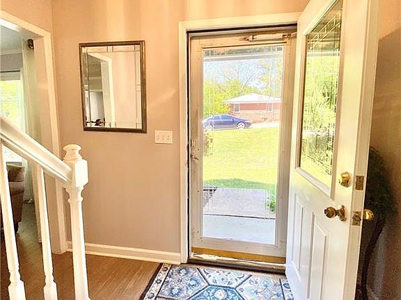 3rd image of 3432 Vista Heights Way