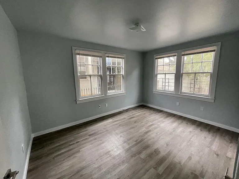 2824 Broadway St — Photo 10