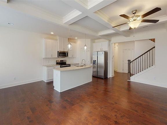 3rd image of 2253 Mulsanne Dr