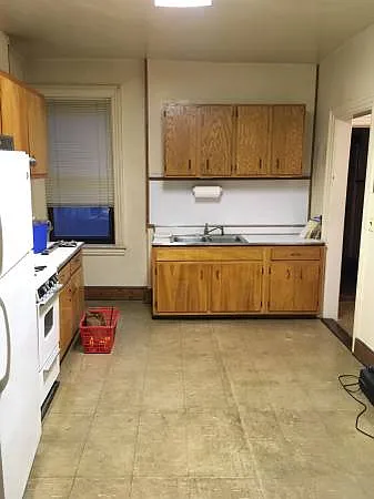 2 bed, $2,500 — Photo 2