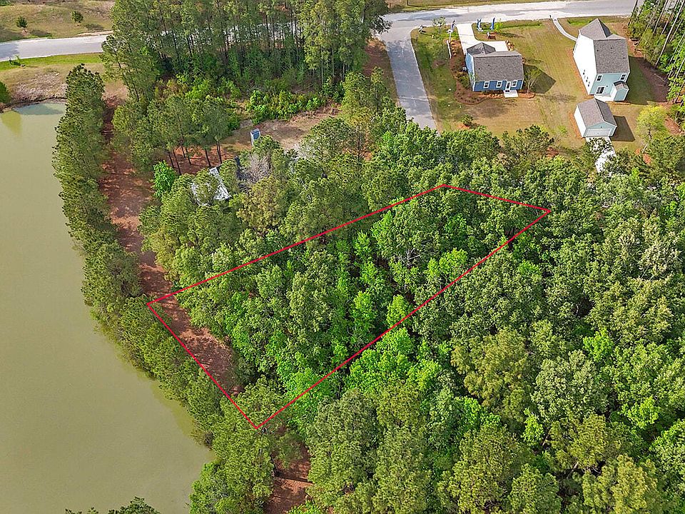 1st image of 72 Founders Oak Way
