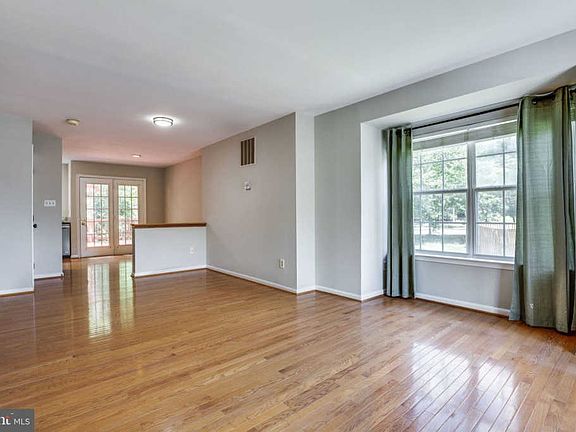 3rd image of 14232 Autumn Cir