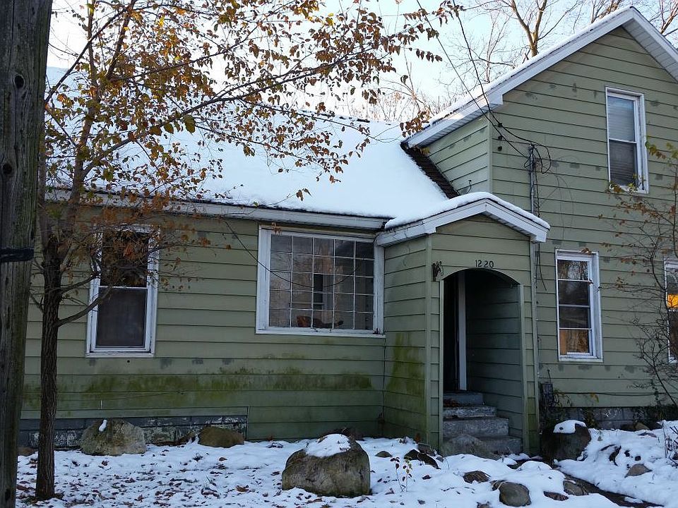 1st image of 1220 E Vine St