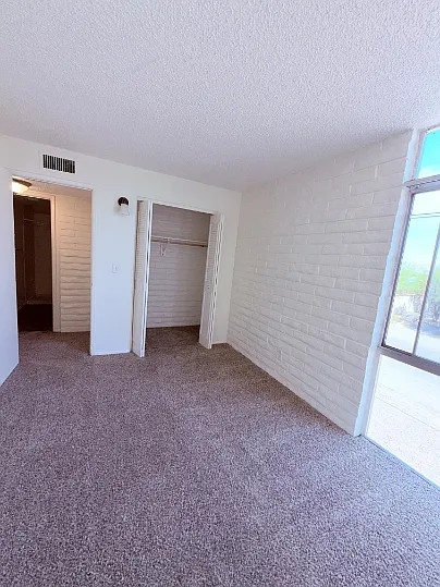 BROADWAY APARTMENTS — Photo 59