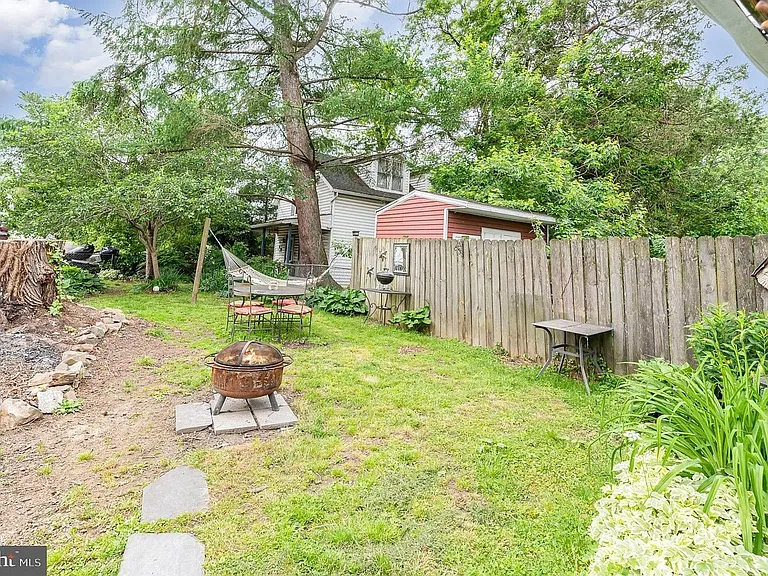 135 Lucknow Rd — Photo 7
