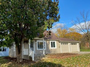 24 N High St, Carsonville, MI 48419