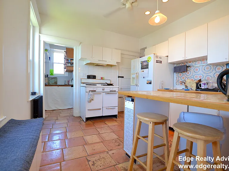 21 Royal St #7 — Photo 4
