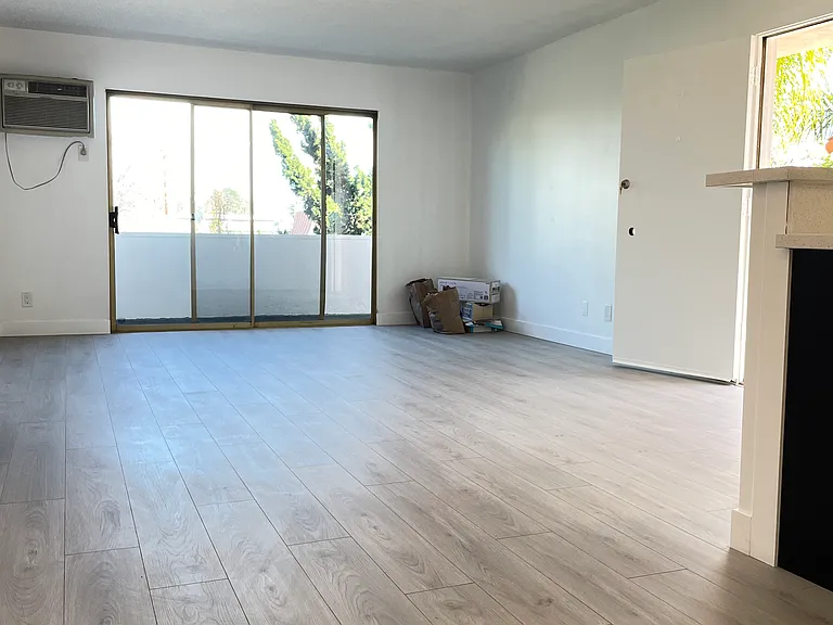 1125 Rexford Dr #12 — Photo 10