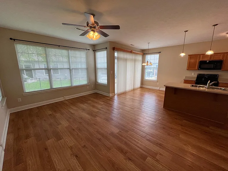 528 Rickels Ct — Photo 12