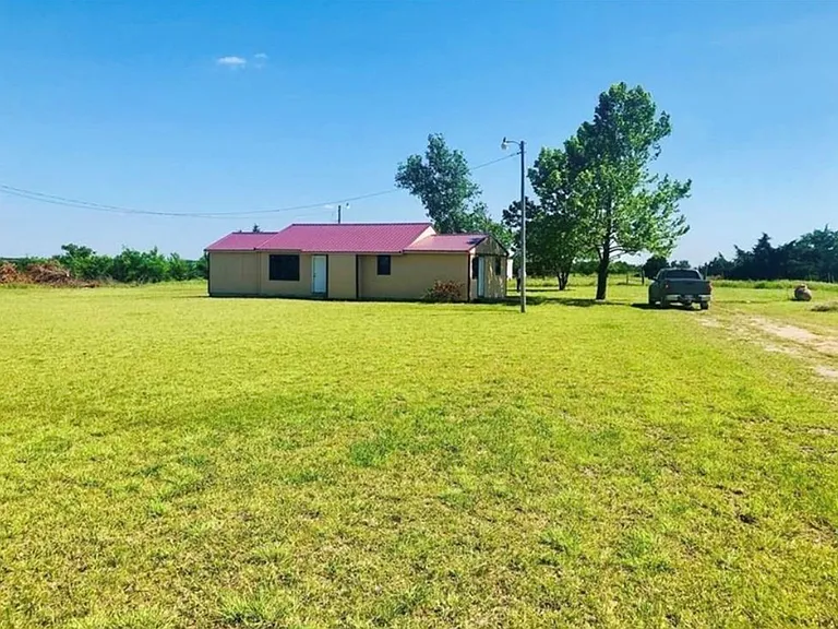 27159 County Road 1470 — Photo 2