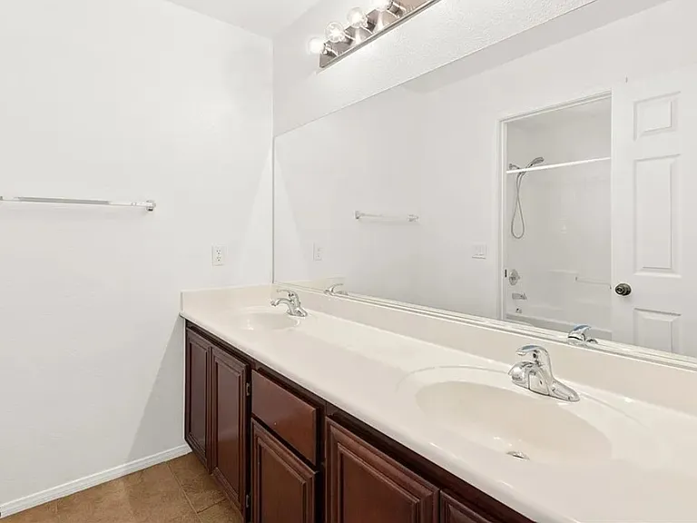 1633 Orange Daisy Pl — Photo 15